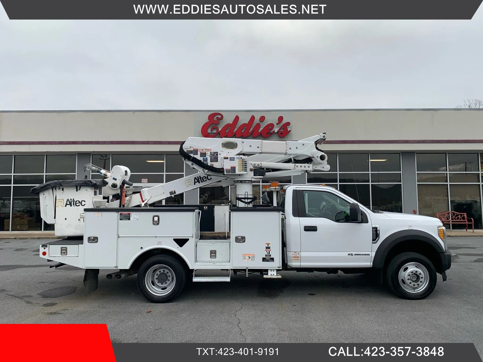Used 2017 Ford F550 4x4 Regular Cab Super Duty image 1