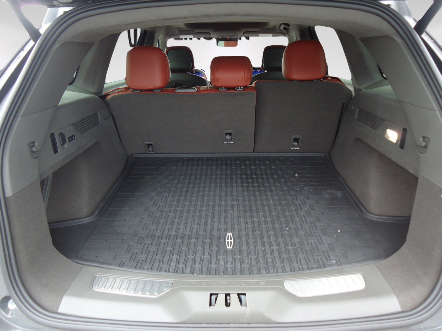 Used 2025 Lincoln Nautilus Black Label AWD/4WD image 33