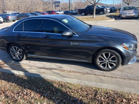 Used 2016 Mercedes-Benz C 300 Sedan image 4