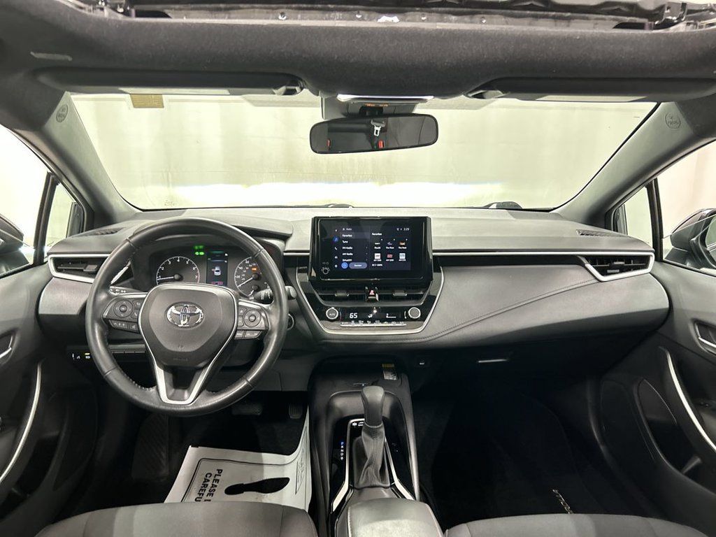 Used 2024 Toyota Corolla SE w/ SE Premium Package FWD image 18