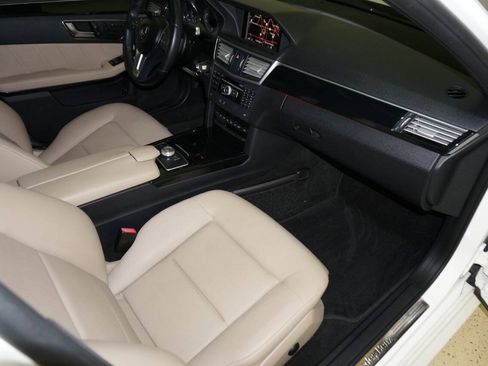 Used 2012 Mercedes-Benz E 350 Sedan image 20