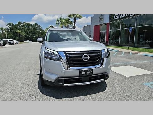 Used 2024 Nissan Pathfinder Platinum w/ Cargo Package FWD image 19