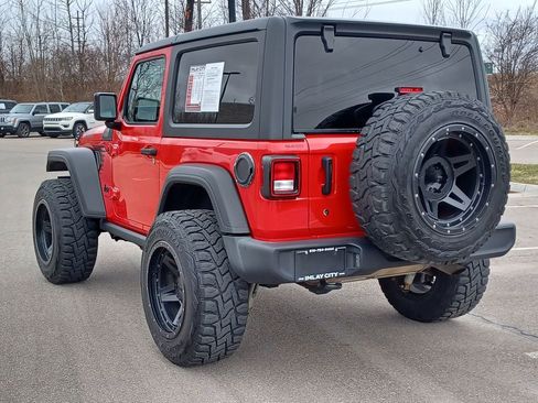 Used 2021 Jeep Wrangler Sport image 3