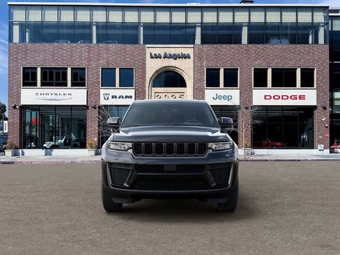 New 2026 Jeep Grand Cherokee Altitude AWD/4WD image 6