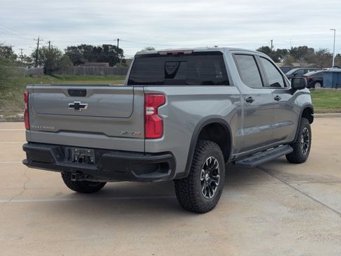 Used 2024 Chevrolet Silverado 1500 ZR2 w/ Technology Package image 5
