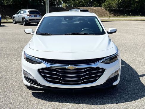 Used 2024 Chevrolet Malibu LT FWD image 2