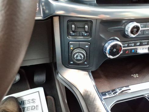 Used 2025 Ford F150 King Ranch w/ FX4 Off-Road Package AWD/4WD image 17