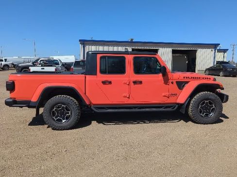 Used 2023 Jeep Gladiator Rubicon AWD/4WD image 8