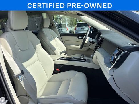 Certified 2025 Volvo XC60 T8 Plus w/ Protection Package Premier AWD/4WD image 21