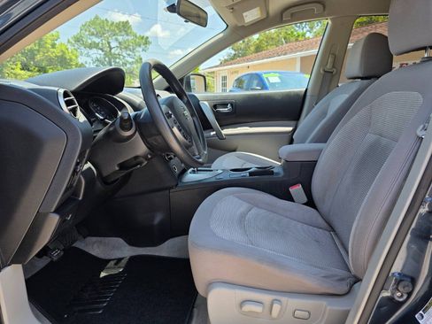 Used 2013 Nissan Rogue SV FWD image 8