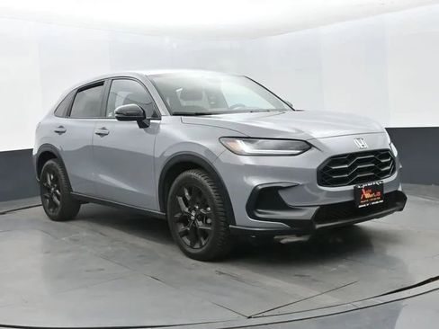 Used 2024 Honda HR-V Sport image 2