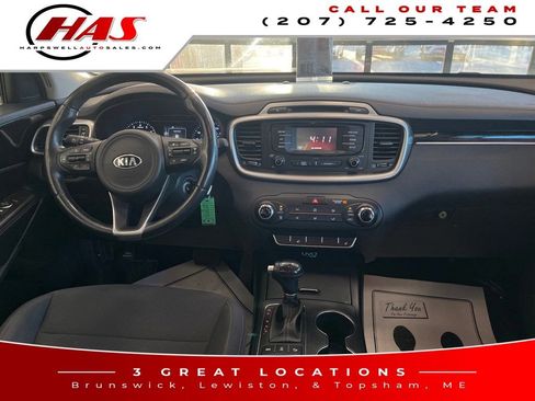 Used 2016 Kia Sorento LX w/ LX Convenience Package image 15