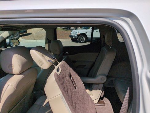 Used 2019 GMC Acadia Denali w/ Technology Package image 40