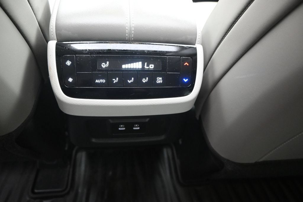 Used 2026 INFINITI QX60 Pure w/ Cargo Package FWD image 19