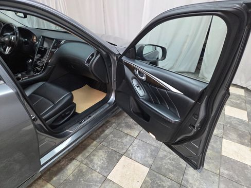 Used 2019 INFINITI Q50 Luxe w/ Essential Package (3.0T Luxe) image 12