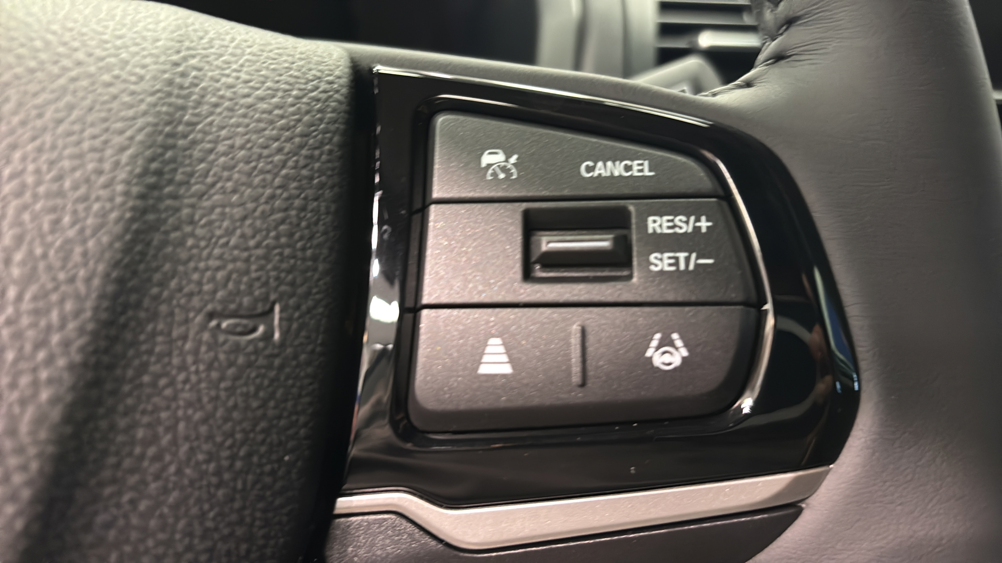 New 2026 Honda Odyssey Touring image 23