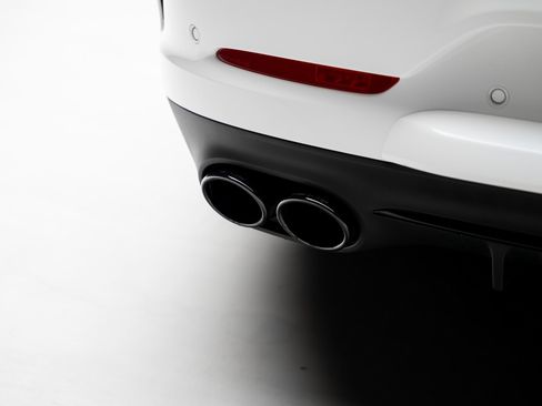 Used 2021 Mercedes-Benz AMG GT 43 image 34