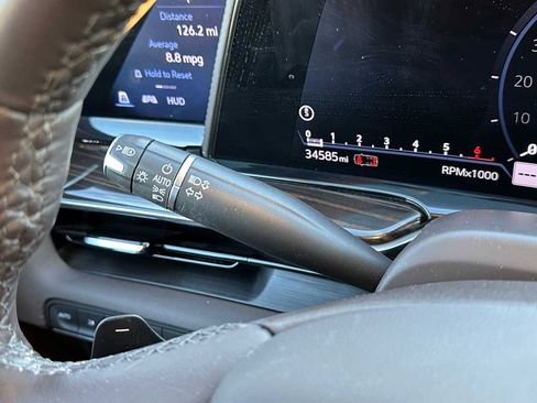 Used 2023 Cadillac Escalade Premium Luxury w/ Performance Package image 39