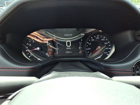 Used 2025 Jeep Compass Trailhawk AWD/4WD image 10