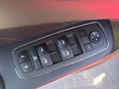 Used 2022 Dodge Charger R/T w/ Plus Group RWD image 11