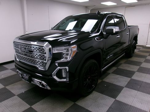 Used 2021 GMC Sierra 1500 Denali w/ Denali Carbonpro Edition AWD/4WD image 1