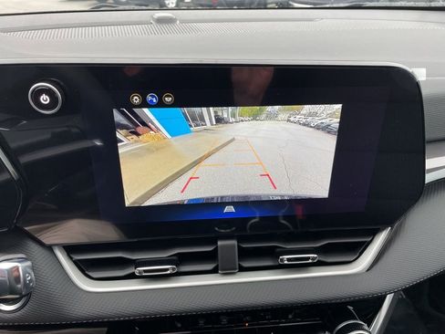 New 2026 Chevrolet Equinox LT image 12