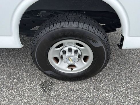 Used 2022 Chevrolet Express 2500 w/ Driver Convenience Package RWD image 28