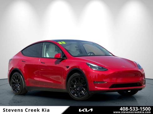 Used 2023 Tesla Model Y Long Range AWD/4WD image 1