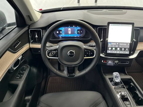 Used 2025 Volvo XC90 B5 Core w/ Protection Package AWD/4WD image 27