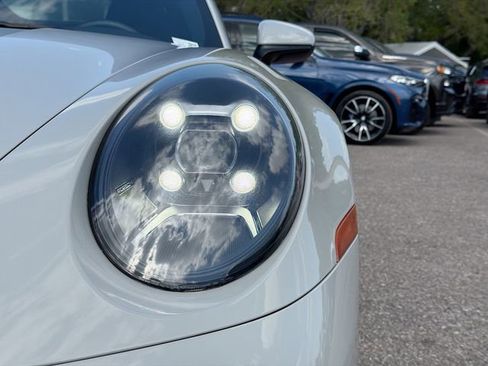 Used 2020 Porsche 911 Carrera 4 AWD/4WD image 9