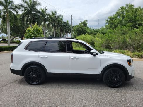 Used 2024 Kia Telluride SX Prestige X-Line AWD/4WD image 3