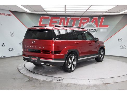 Used 2025 Hyundai Santa Fe Limited FWD image 4
