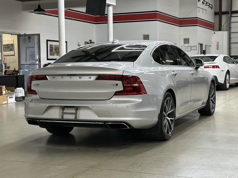 Used 2017 Volvo S90 T6 Momentum w/ Vision Package image 2