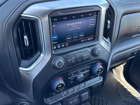 Used 2021 Chevrolet Silverado 1500 RST w/ Z71 Off-Road Package AWD/4WD image 10