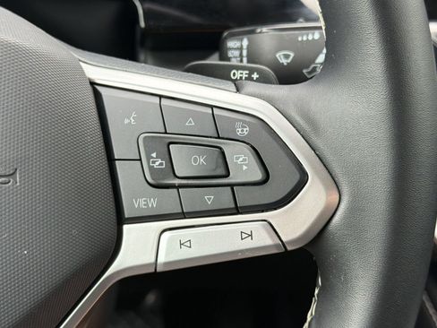 Used 2026 Volkswagen Atlas Cross Sport SE FWD image 19