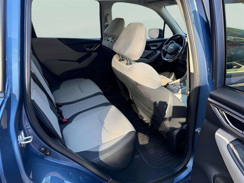 Used 2019 Subaru Forester Premium AWD/4WD image 24
