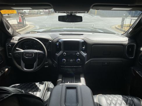 Used 2022 GMC Sierra 1500 SLT w/ SLT Premium Plus Package image 18