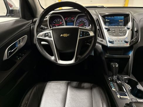 Used 2016 Chevrolet Equinox LTZ w/ Enhanced Convenience Package FWD image 11