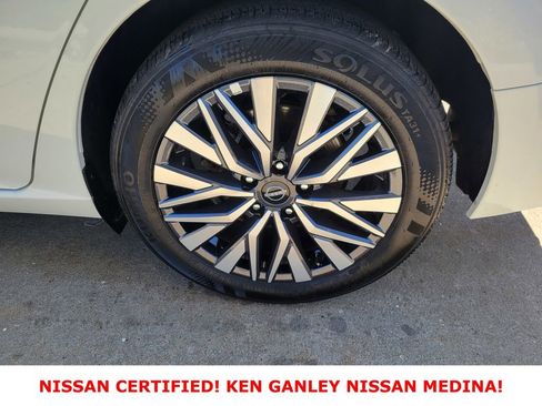 Certified 2025 Nissan Altima 2.5 SV FWD image 20