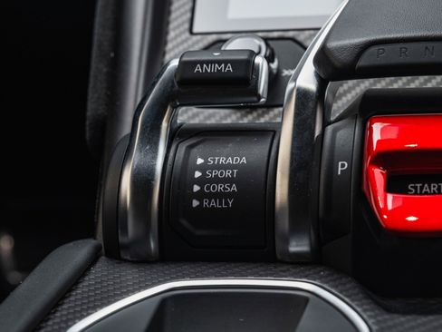 Used 2023 Lamborghini Urus Performante AWD/4WD image 19