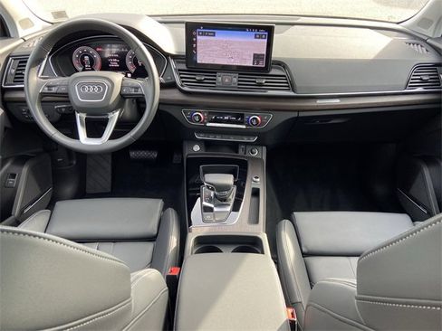 Certified 2025 Audi Q5 2.0T Premium Plus w/ Premium Plus Package image 12