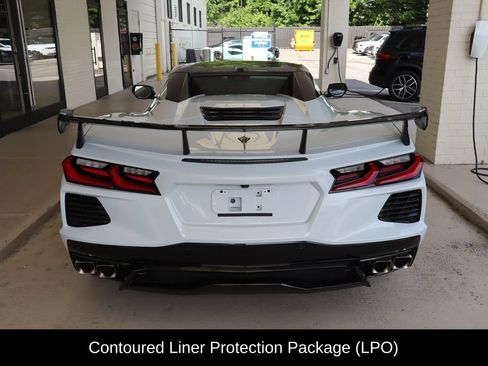 Used 2023 Chevrolet Corvette Stingray Premium Conv w/ Z51 Performance Package RWD image 6