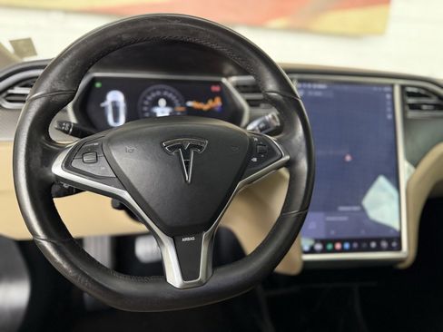 Used 2012 Tesla Model S Signature Performance image 22