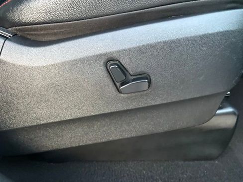 Used 2019 Dodge Grand Caravan GT image 25