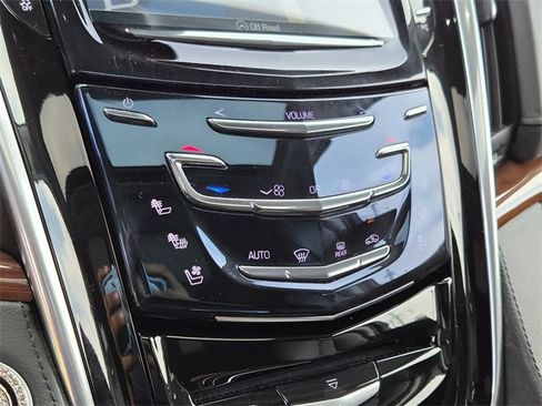 Used 2020 Cadillac Escalade ESV Premium Luxury image 32