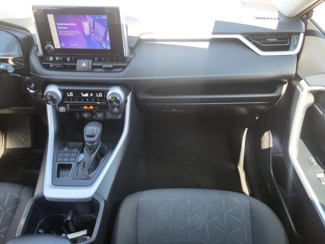 Used 2025 Toyota RAV4 XLE AWD/4WD image 25