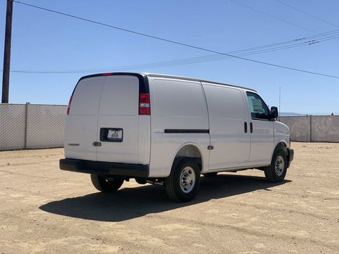 New 2026 Chevrolet Express 2500 w/ Driver Convenience Package RWD image 4