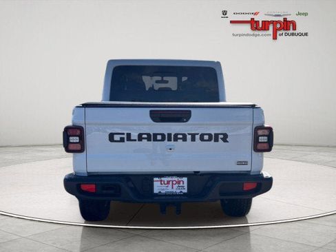 Used 2021 Jeep Gladiator Overland w/ Popular Equipment Package image 4