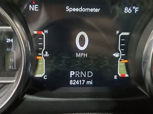 Used 2021 Jeep Wrangler Unlimited Rubicon w/ Cold Weather Group AWD/4WD image 37