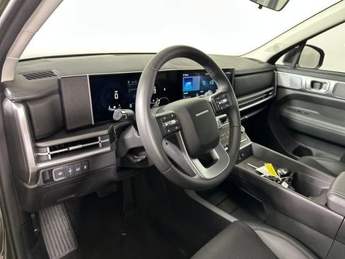 Used 2025 Hyundai Santa Fe SEL FWD image 13